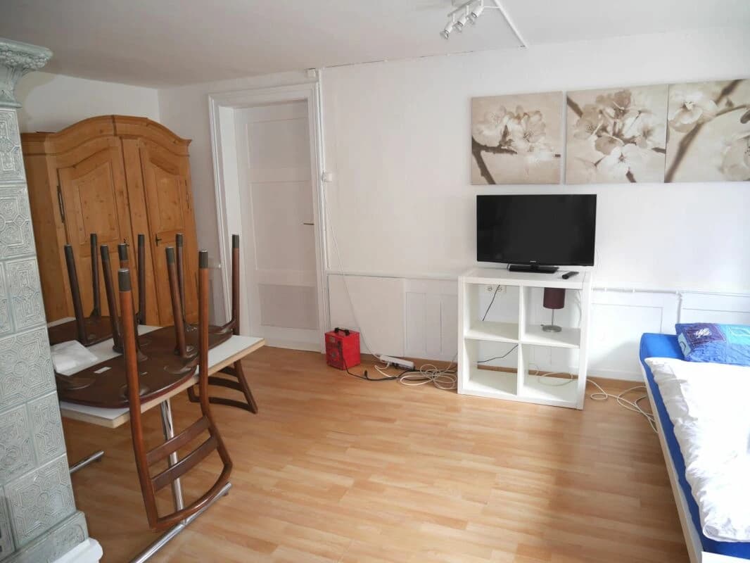 möblierte kleine 3-Zimmer Gaststätte (Ohne Küche!)