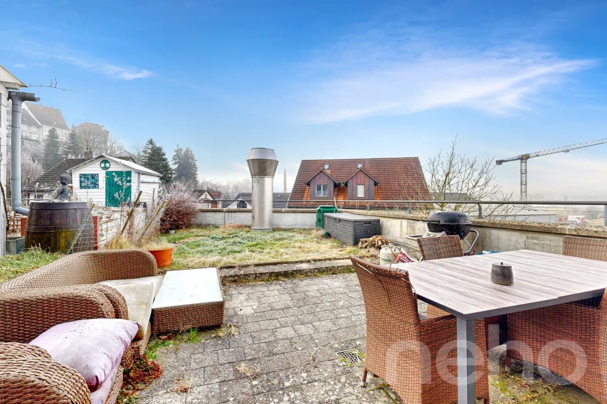 Zuhause ankommen: Grosszügige Maisonettewohnung mit Terrasse