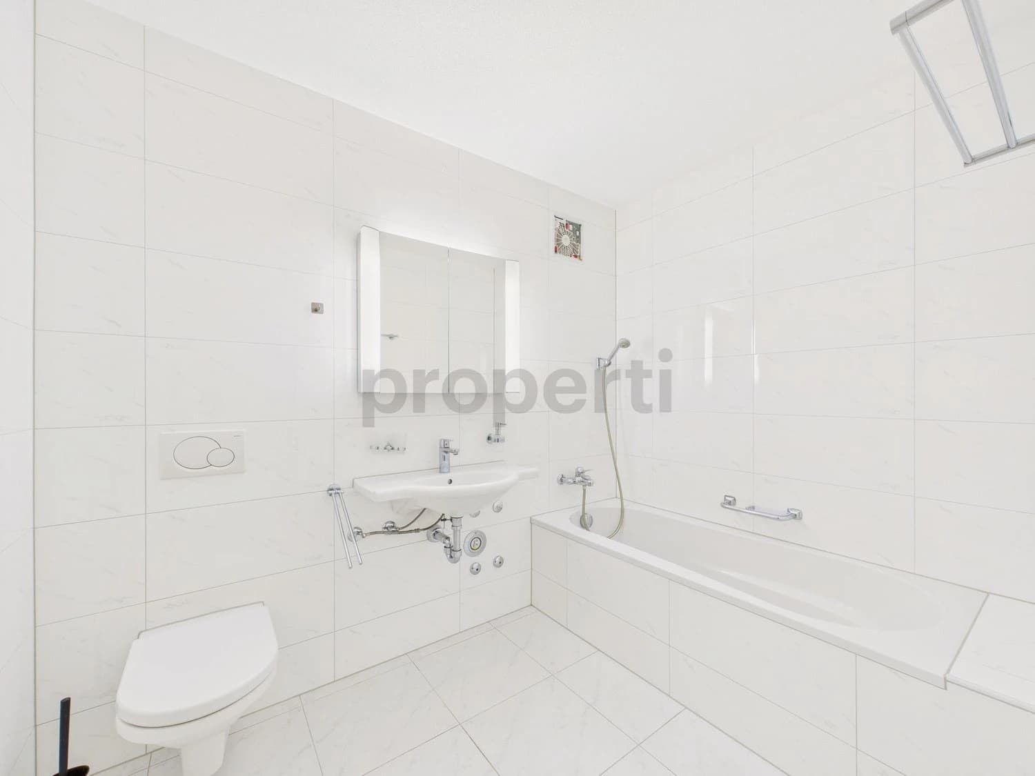 Grosszügige 4.5-Zimmer-Wohnung mit Terrasse in Aarburg