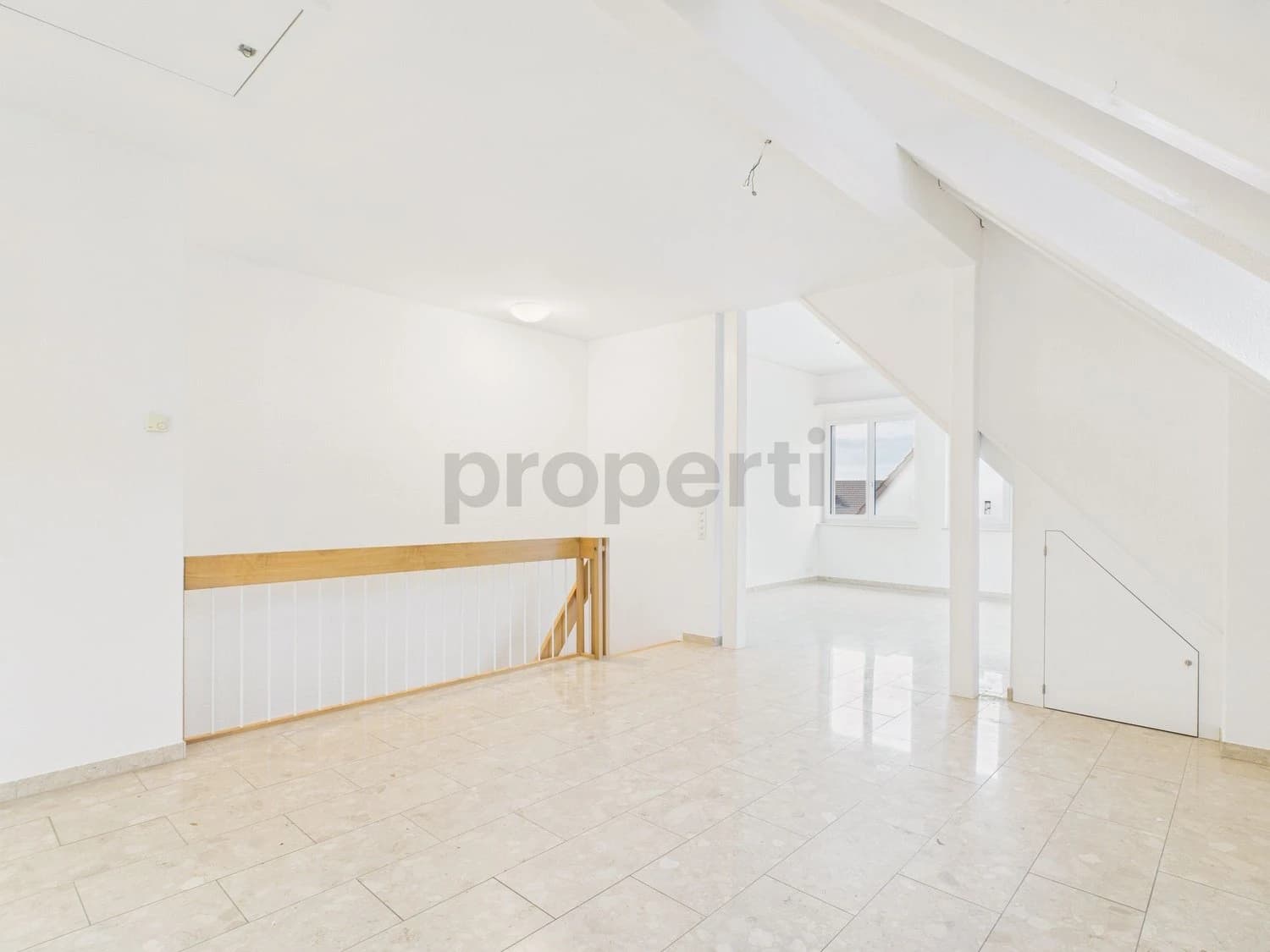 Helle 4.5-Zimmer Maisonette-Wohnung mit Balkon in Bubendorf