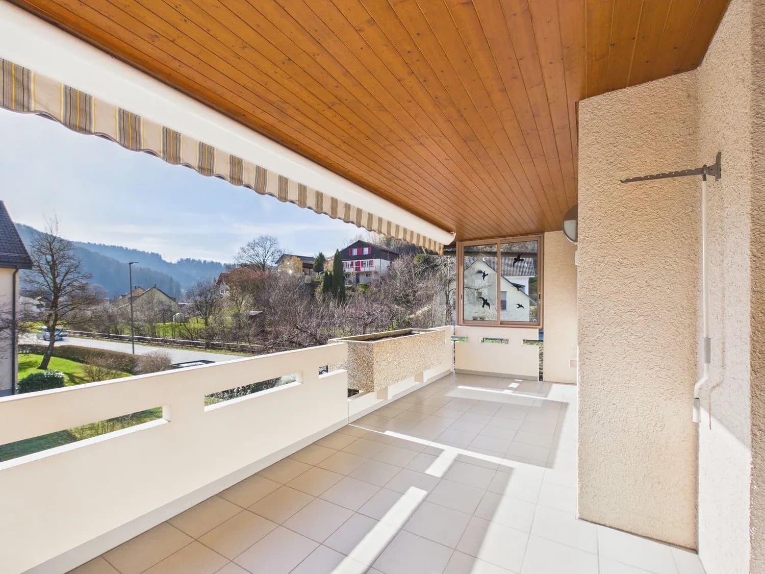 Moderne 4.5-Zimmer-Wohnung mit schönem Balkon