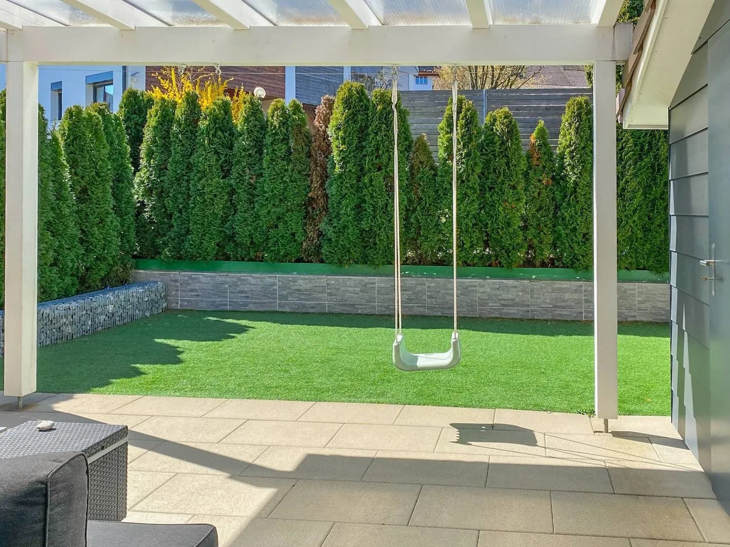 VIEL STIL & PLATZ - MODERNES ECKHAUS