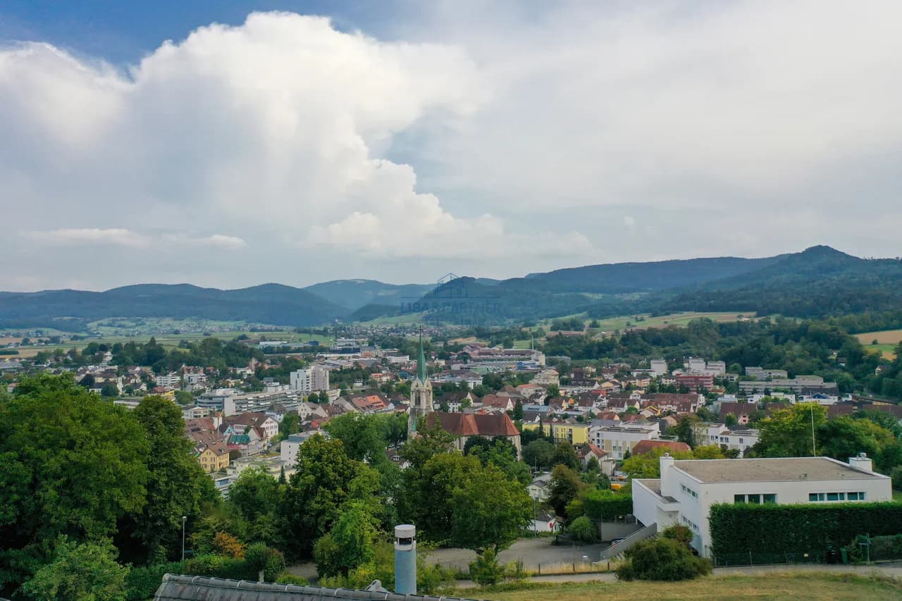 Grosszügiges Wohnanwesen mit Pool & exklusivem Ambiente in Bestlage