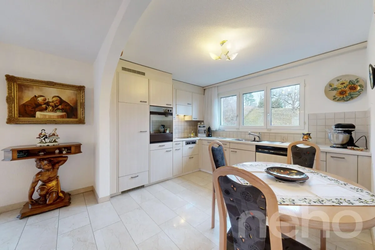 Grosszügiges Haus mit Garten, Doppelgarage und Tempo-30-Lage