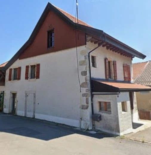 *Maison villageoise*