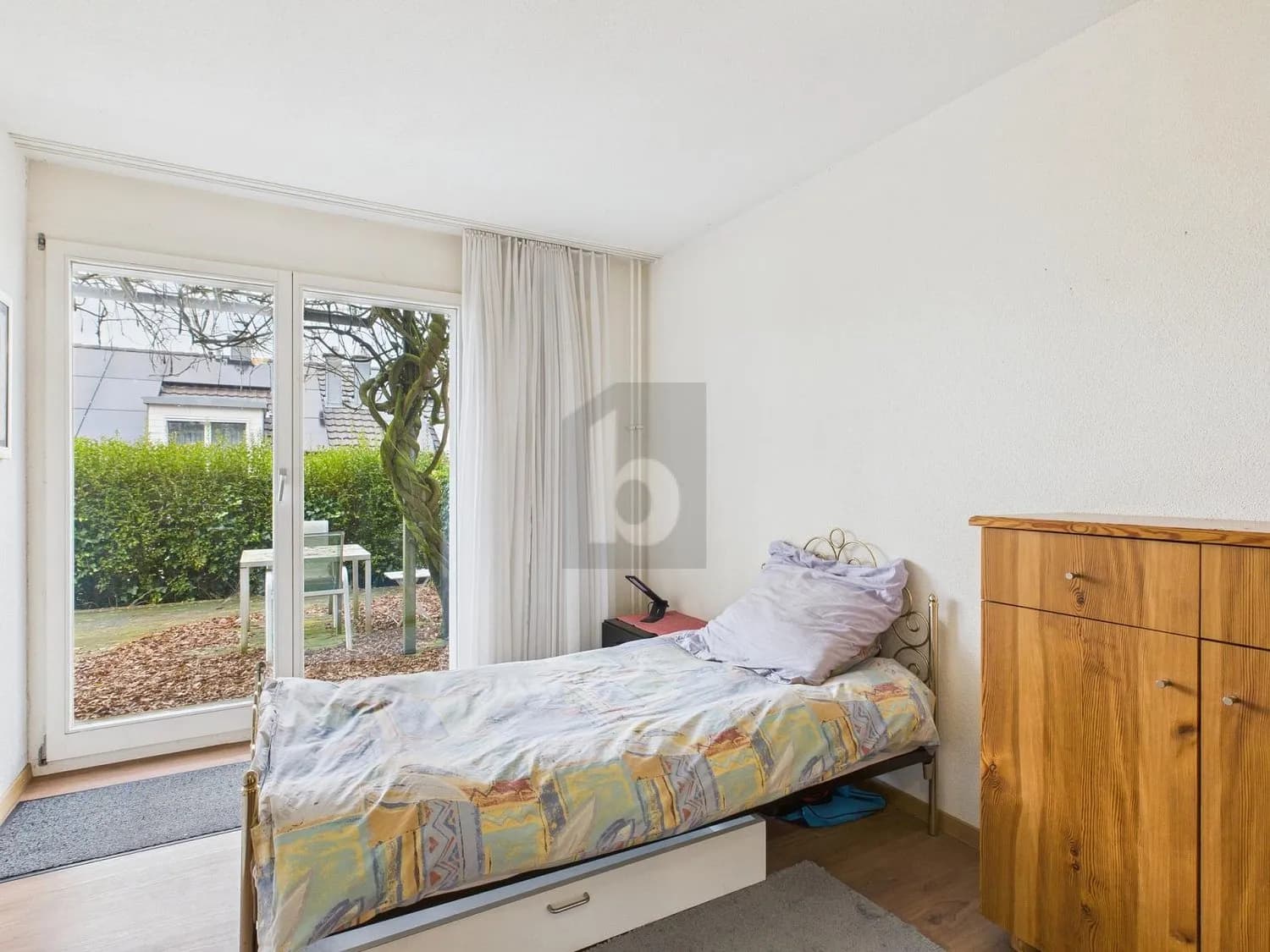 MIT GROSSEM GARTEN AN FAMILIENFREUNDLICHER LAGE