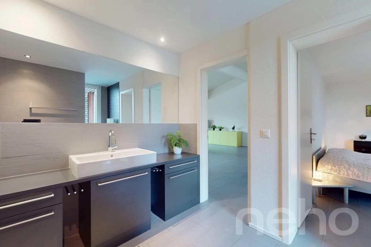 Grosszügiges Doppel- oder Einfamilienhaus mit traumhafter Aussicht