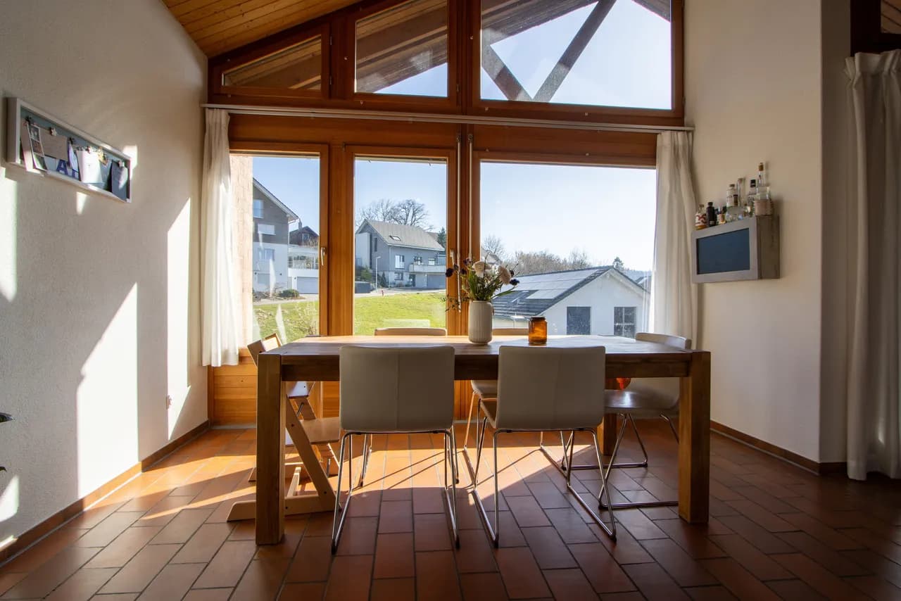 Geräumige 4.5-Zimmer-Dachwohnung in Kallnach