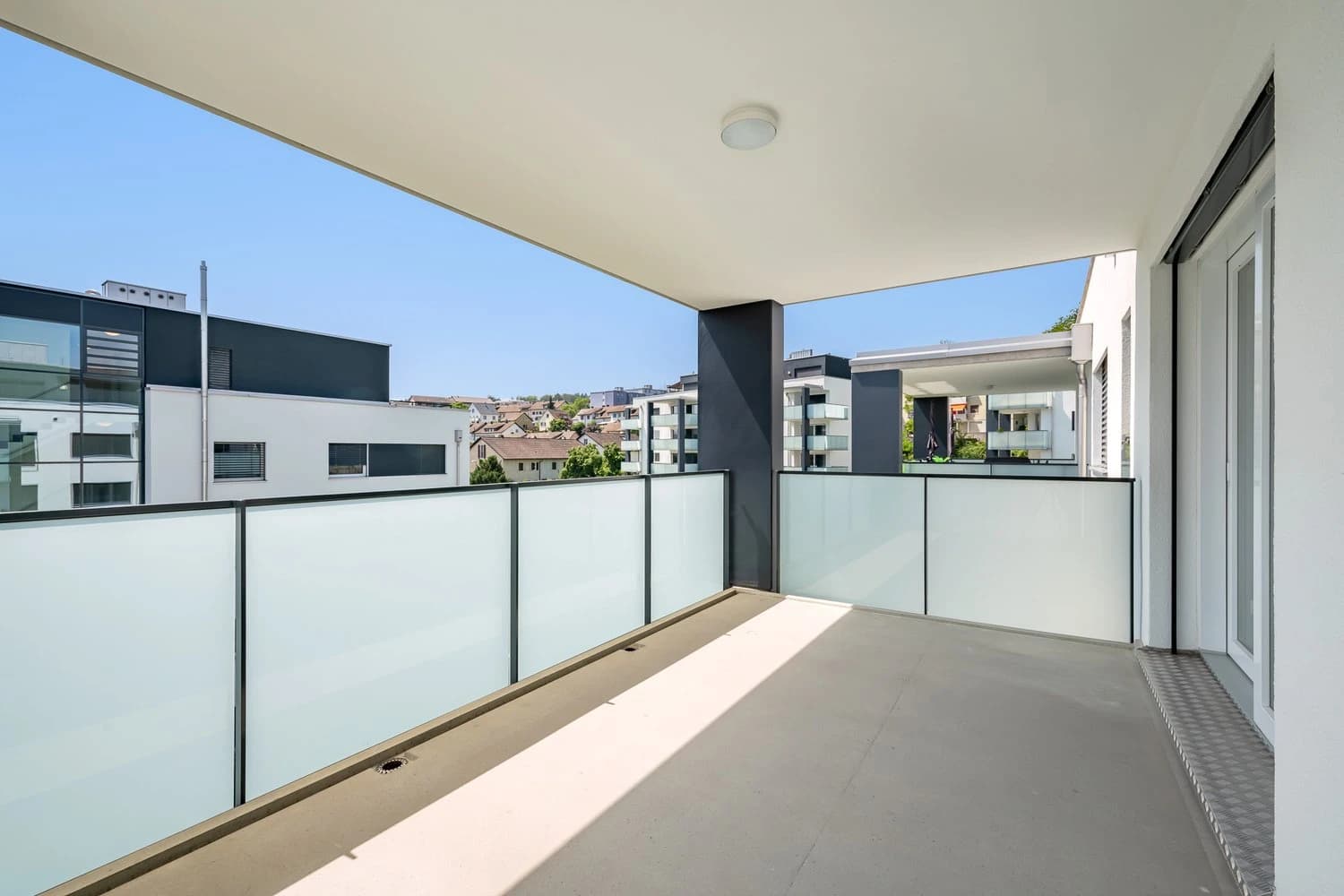 Grosszügige Neubauwohnung mit Weitsicht