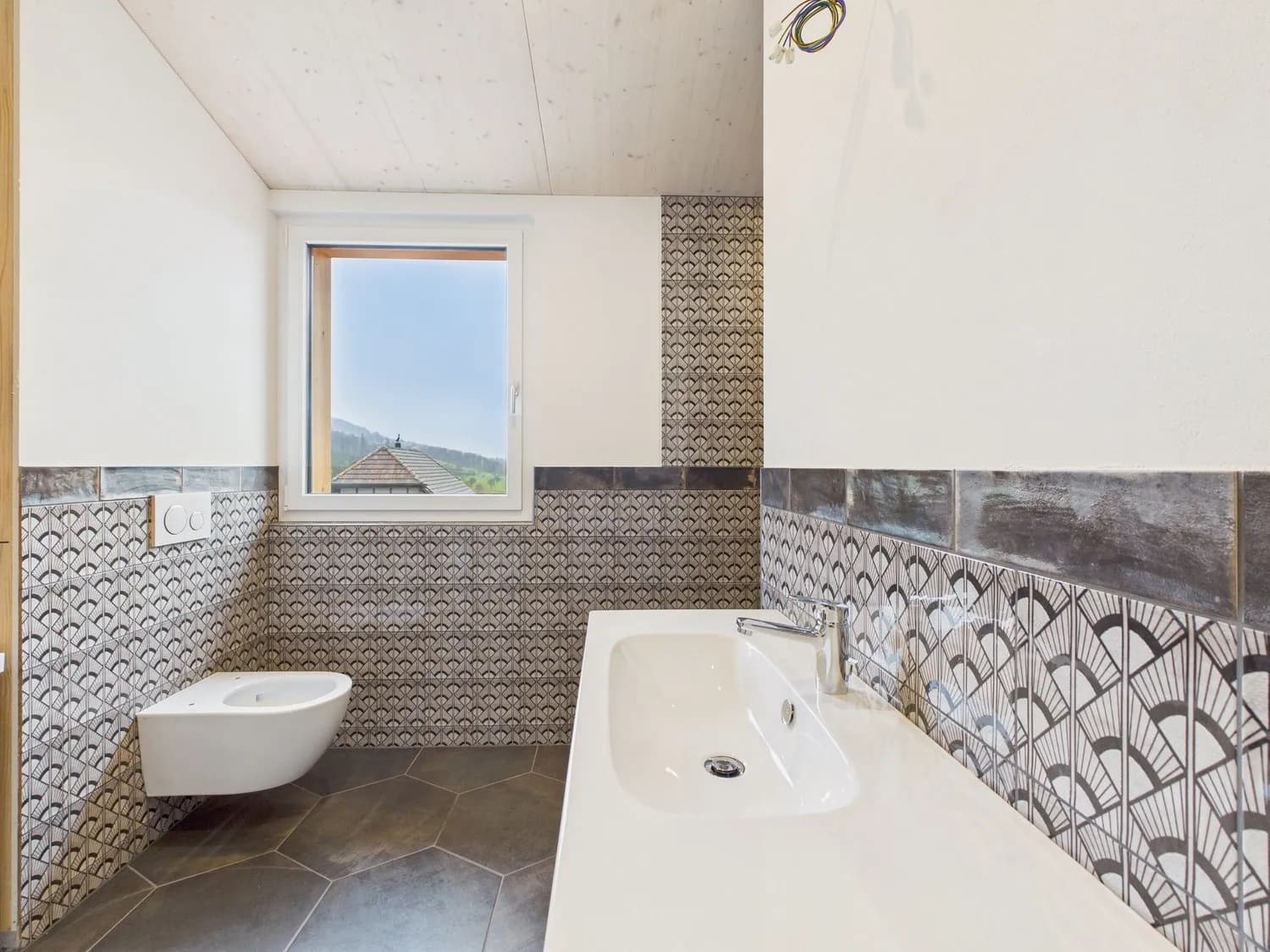 Modern 3.5-Zimmer-Wohnung mit grosser Terasse und Seesicht in Beinwil am See