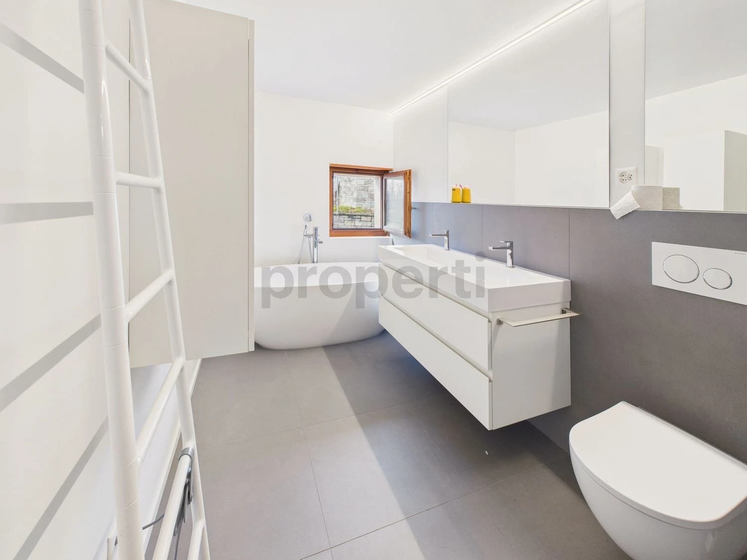 Modernes 9-Zimmer Einfamilienhaus mit Garten in Hombrechtikon