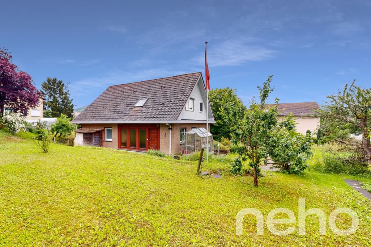 Charmantes Einfamilienhaus mit Gartenidylle und viel Platz in Magden