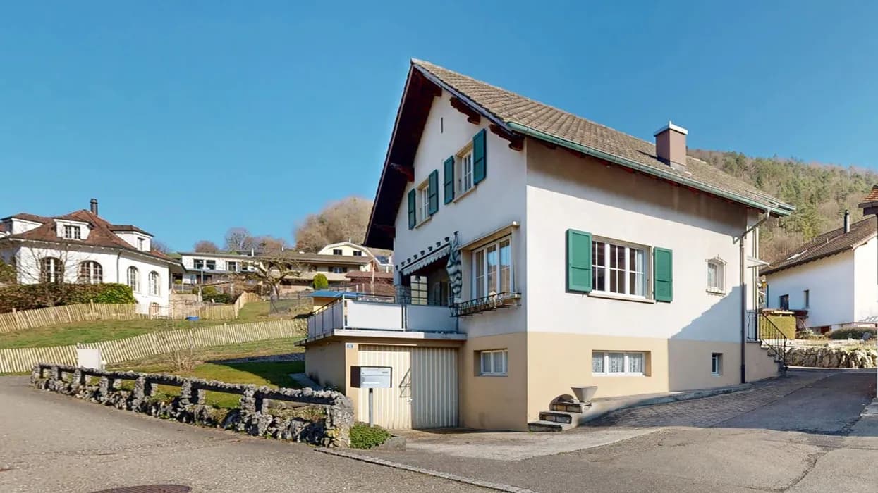 Idyllisches 6-Zimmer-Einfamilienhaus mit Garage und Aussenparkplatz