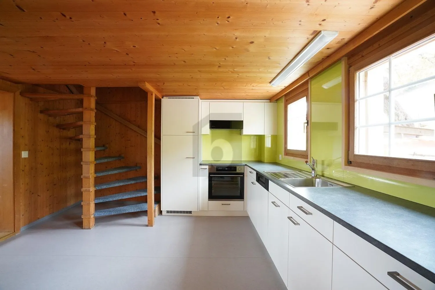 GROSSZÜGIG, CHARMANT IM GRÜNEN