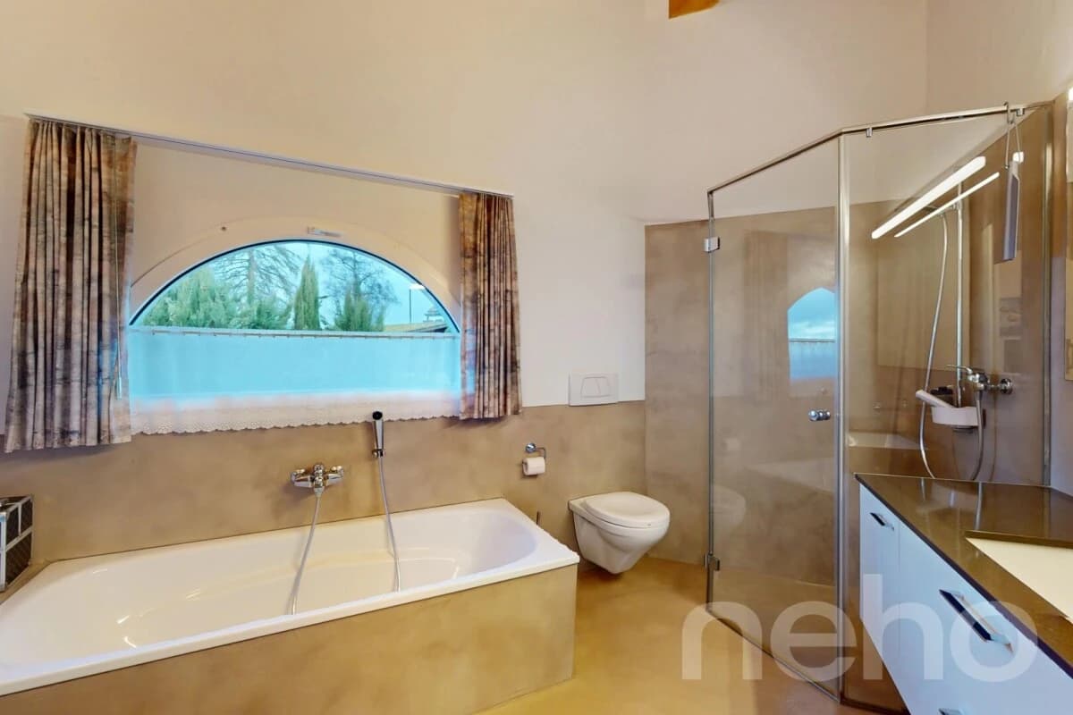 Lichtdurchflutetes Einfamilienhaus mit unverbaubarer Aussicht