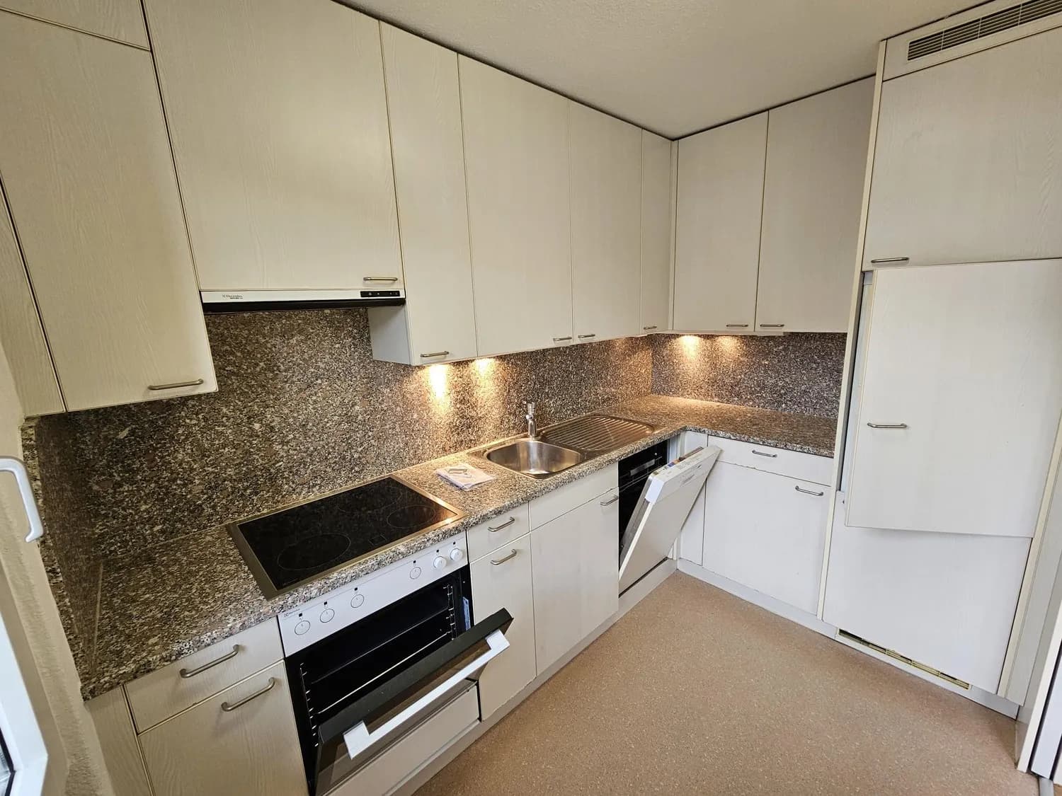 Zentrale Lage - mit Blick ins Grüne!