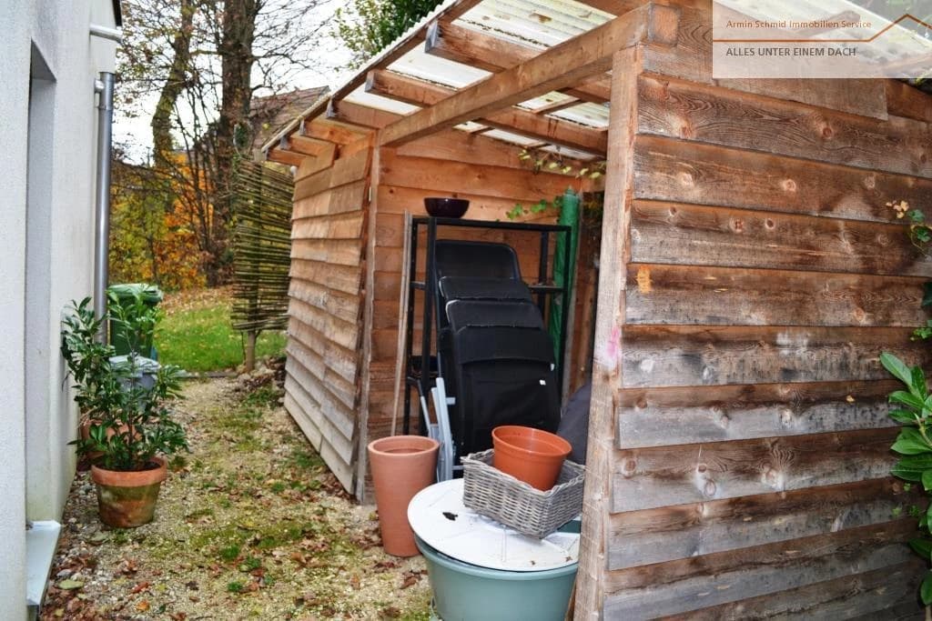 Top 6 1/2-Zimmerwohnung mit 2 Einstellhallenplätzen