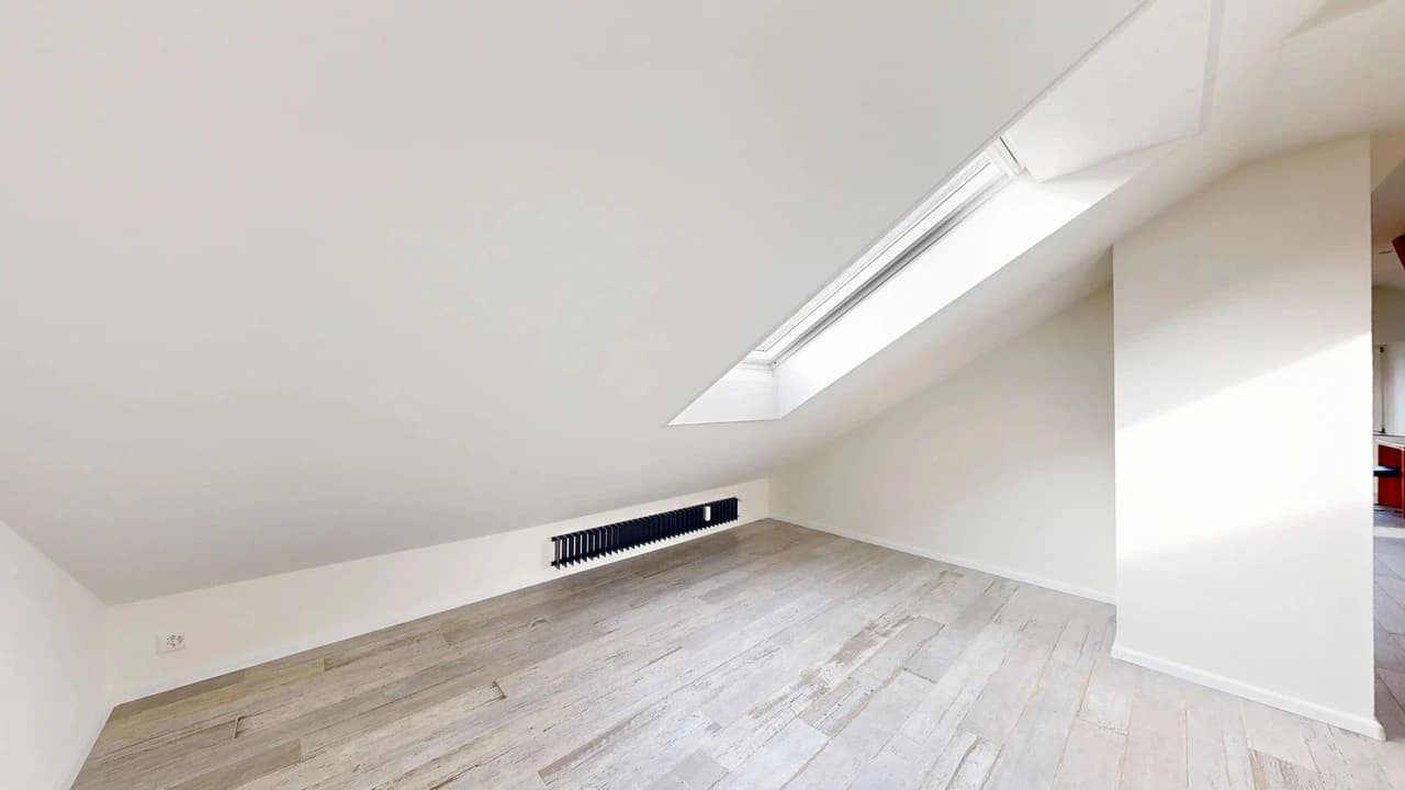 Charmante 2.5-Zimmer-Dachwohnung mit stilvollen Sichtbalken