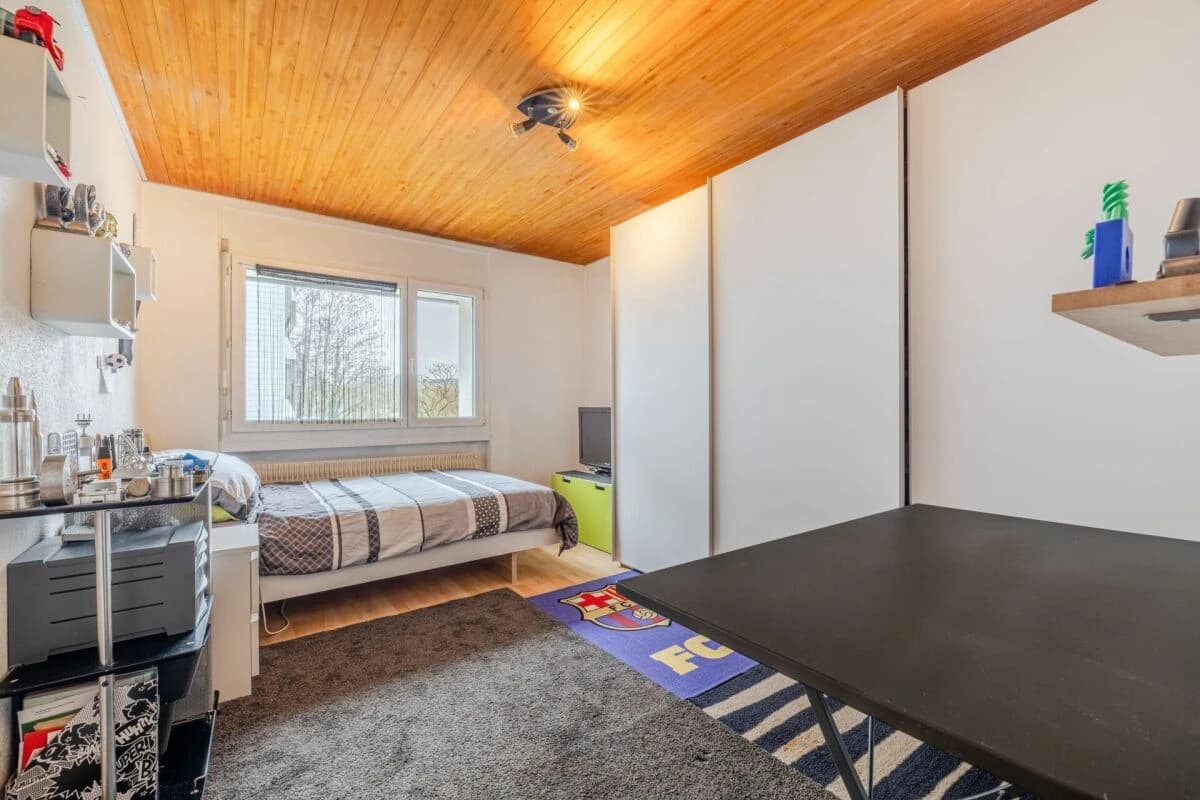 MODERNISIERTES 6.5-ZIMMER-EINFAMILIENHAUS IN RUHIGER LAGE ? FAMILIENFREUNDLICH, MIT GEPFLEGTEM GARTEN UND SCHULNÄHE