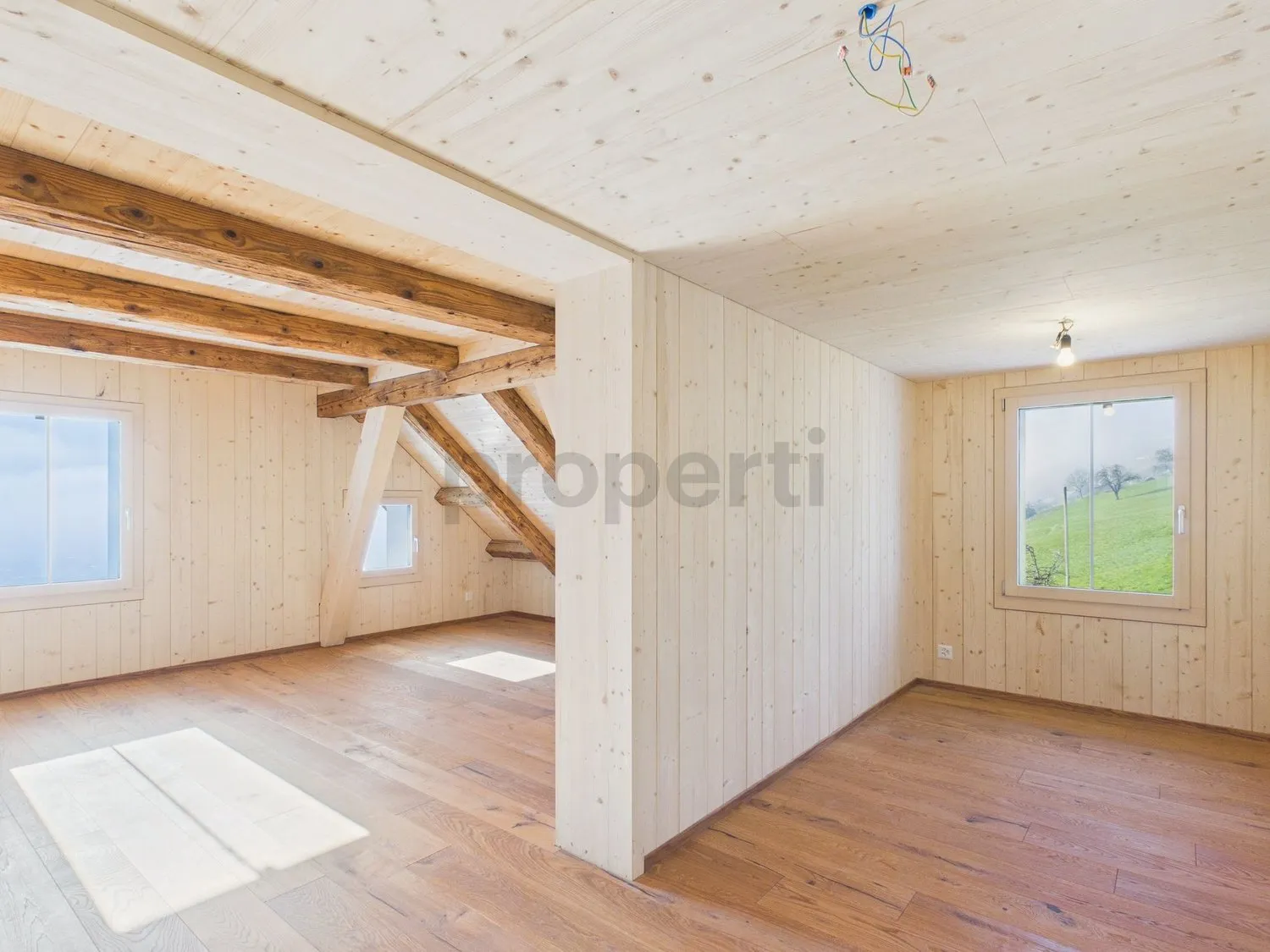 Neu renovierte 7-Zimmer-Maisonette mit grosszügigem Grundriss, Ennetbürgen