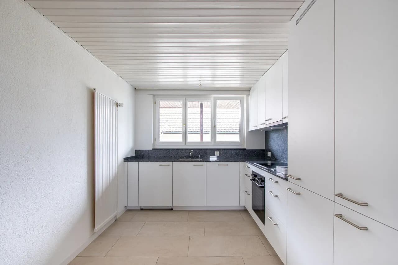 Schöne 3-Zimmer-Wohnung in Meyriez - im 1. Obergeschoss mit Laube