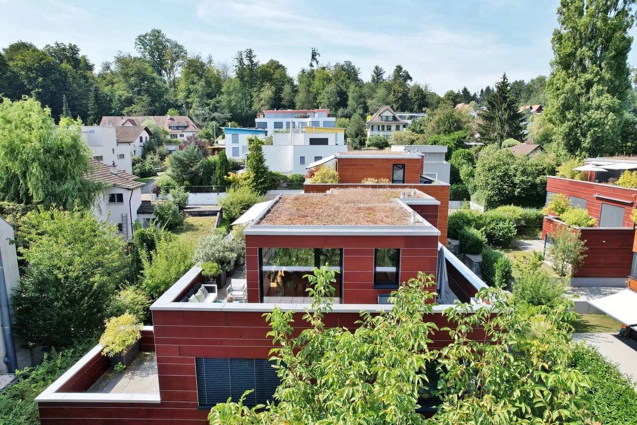 AT THE TOP - ATTIKAWOHNUNG DER SUPERLATIVE