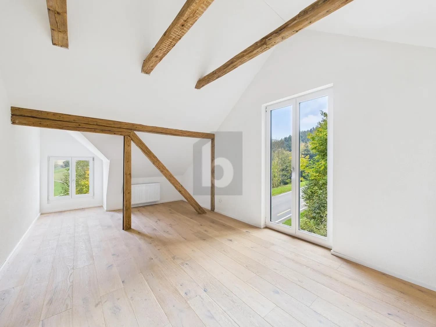 MODERN UND KOMPLETT SANIERT