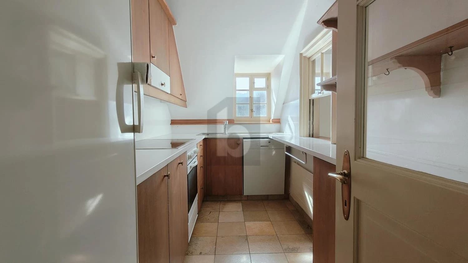 TRAUMHAFT, RUHIG MIT GARTEN UND PAVILLON