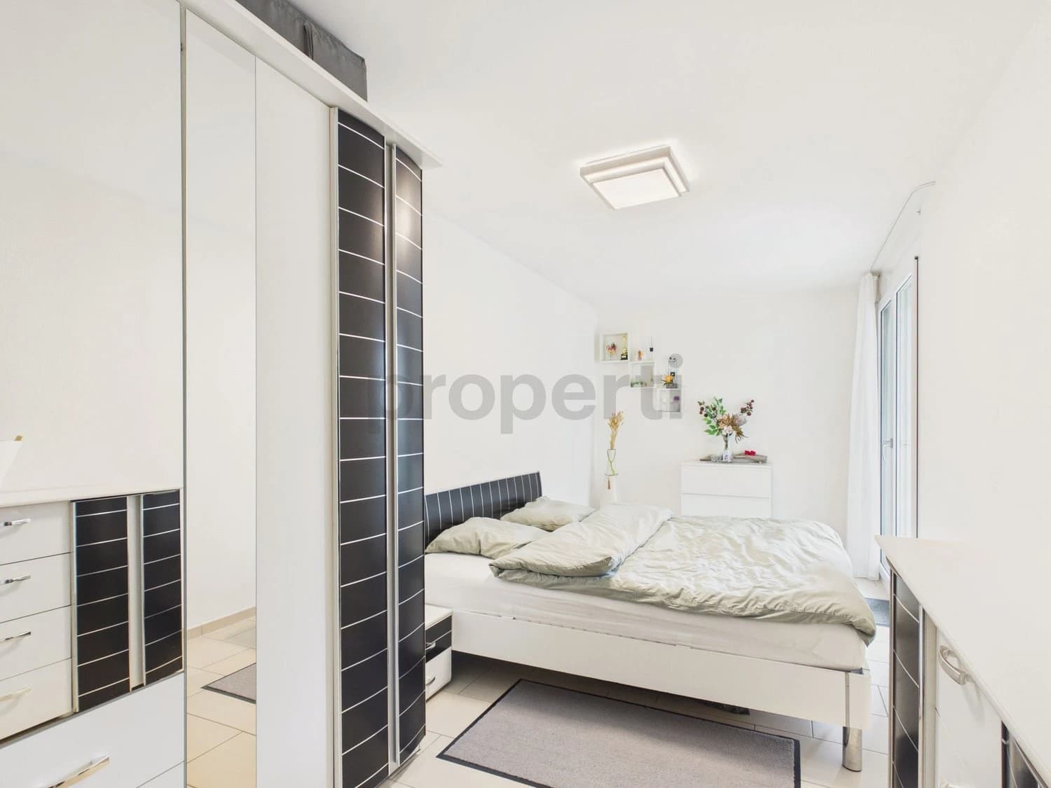 Moderne 5.5-Zimmer Wohnung mit 290m2 Garten in Wetzikon