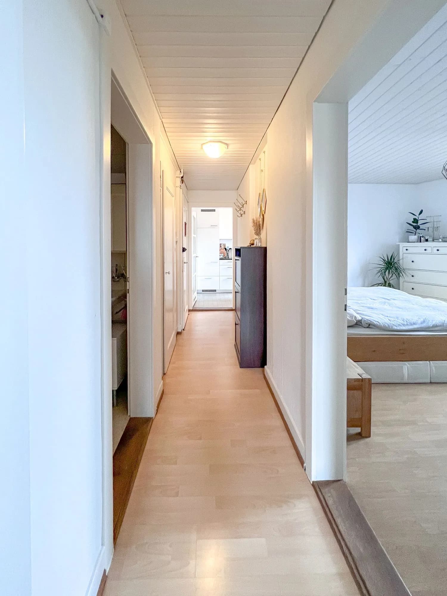 Modern 2.5-Zimmer-Apartment mit Balkon, Köniz