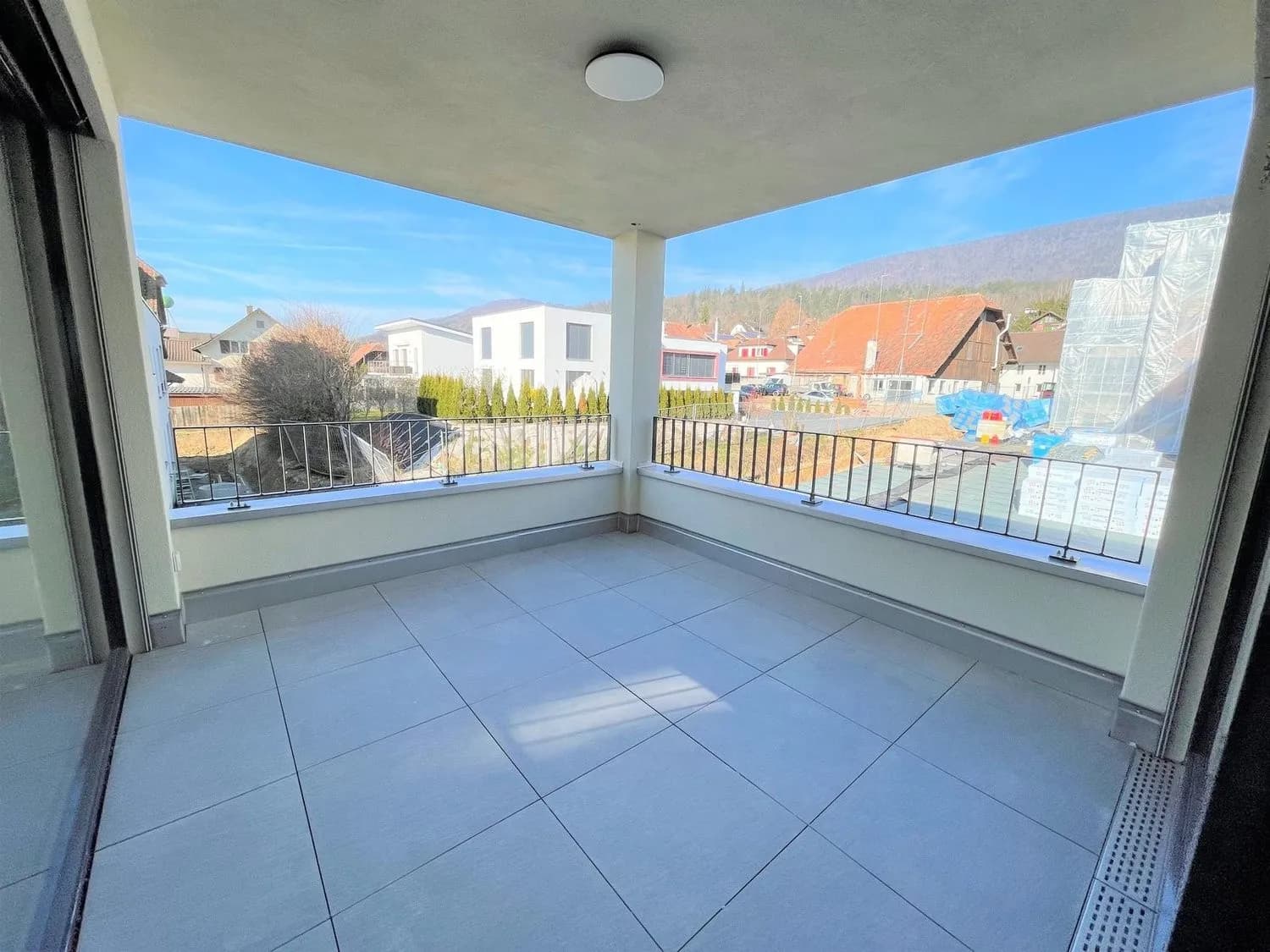 Grosszügige und moderne 4.5 Zimmer Wohnung im 1. OG