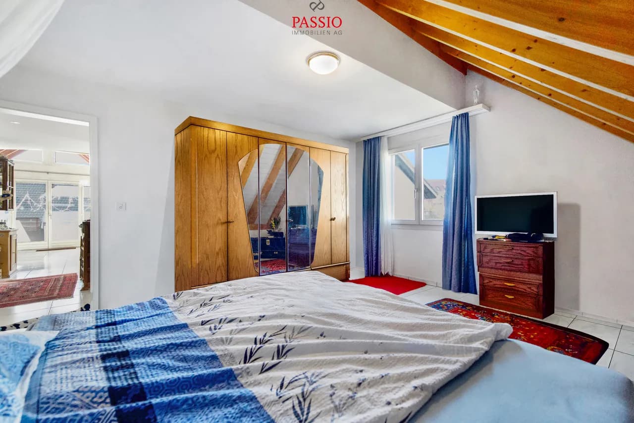 Grosse 5.5-Zimmer Duplexwohnung mit Lift an bester Lage