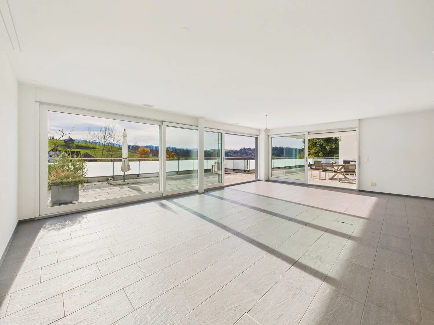 Einzigartige Wohnung in Wald ZH mit 5.5 Zimmern und atemberaubender Aussicht