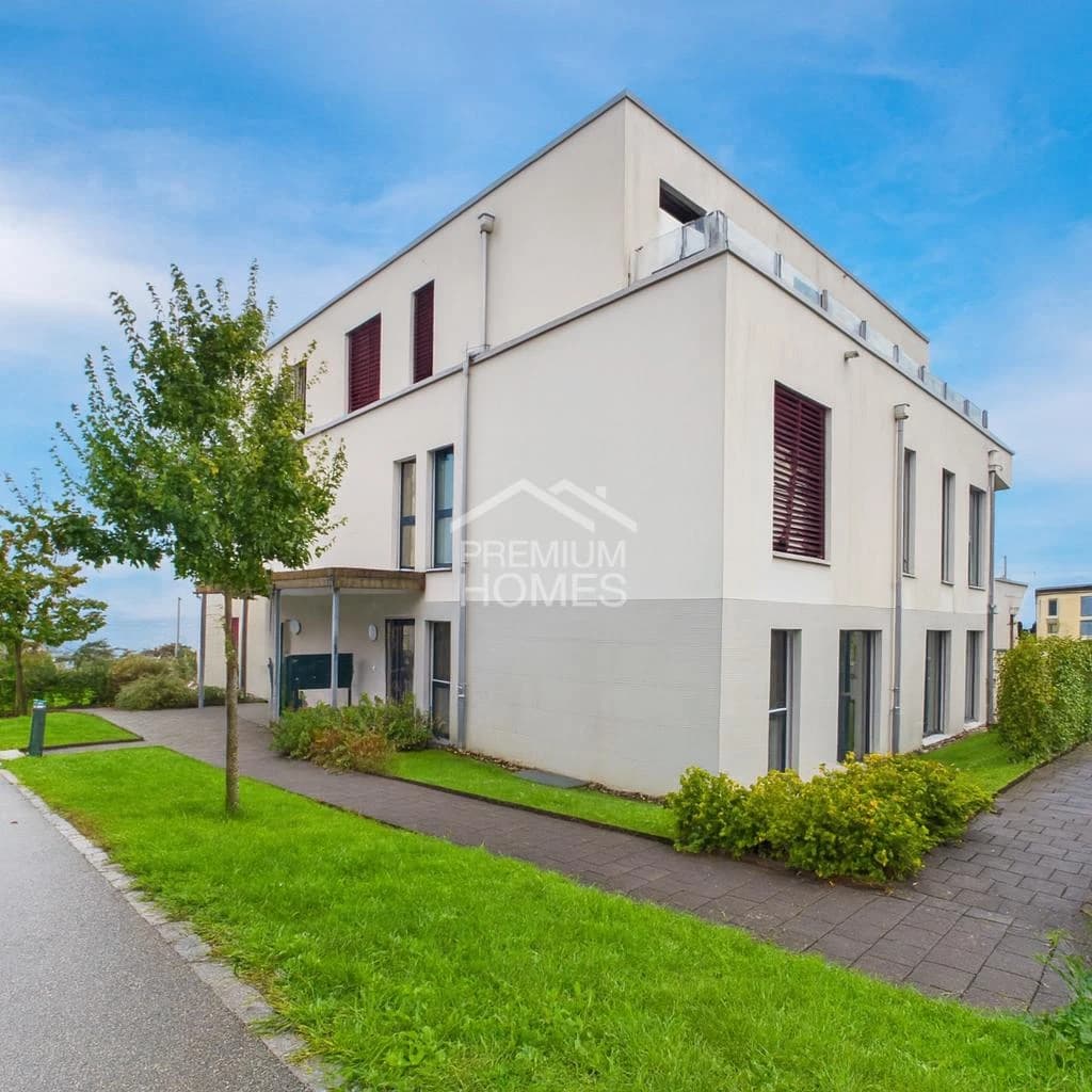 Neuwertige Liegenschaft mit hochwertigem Ausbau