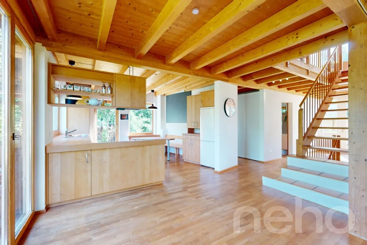 Lichtdurchflutetes Raumwunder mit nachhaltiger Bauweise