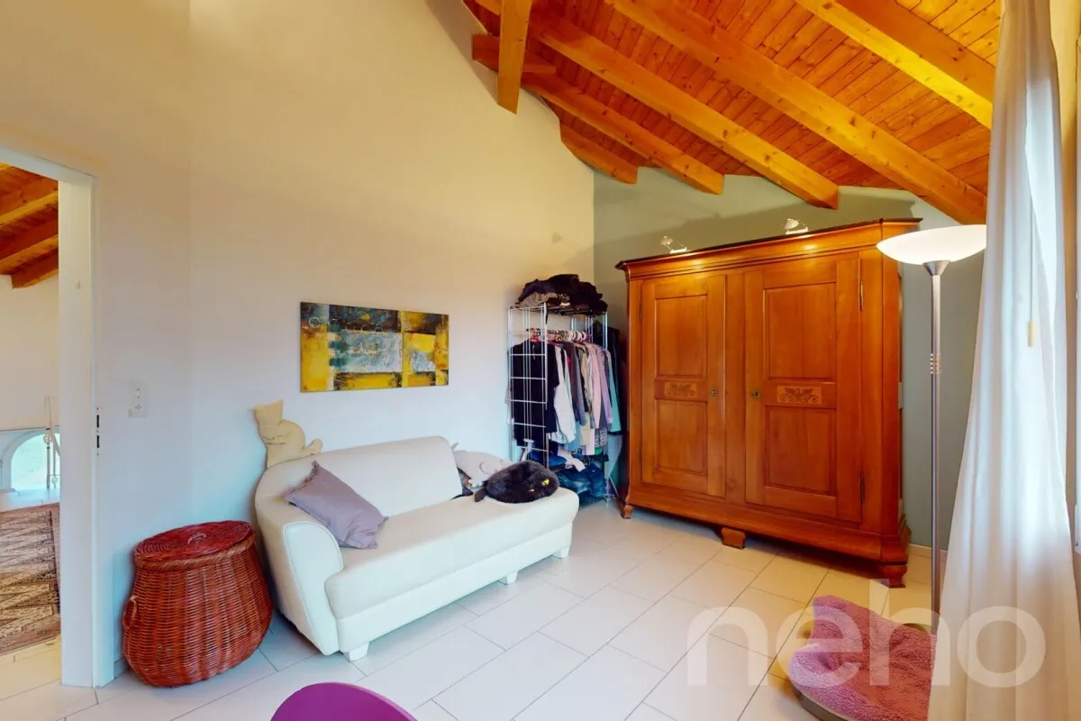 Lichtdurchflutetes Einfamilienhaus mit unverbaubarer Aussicht