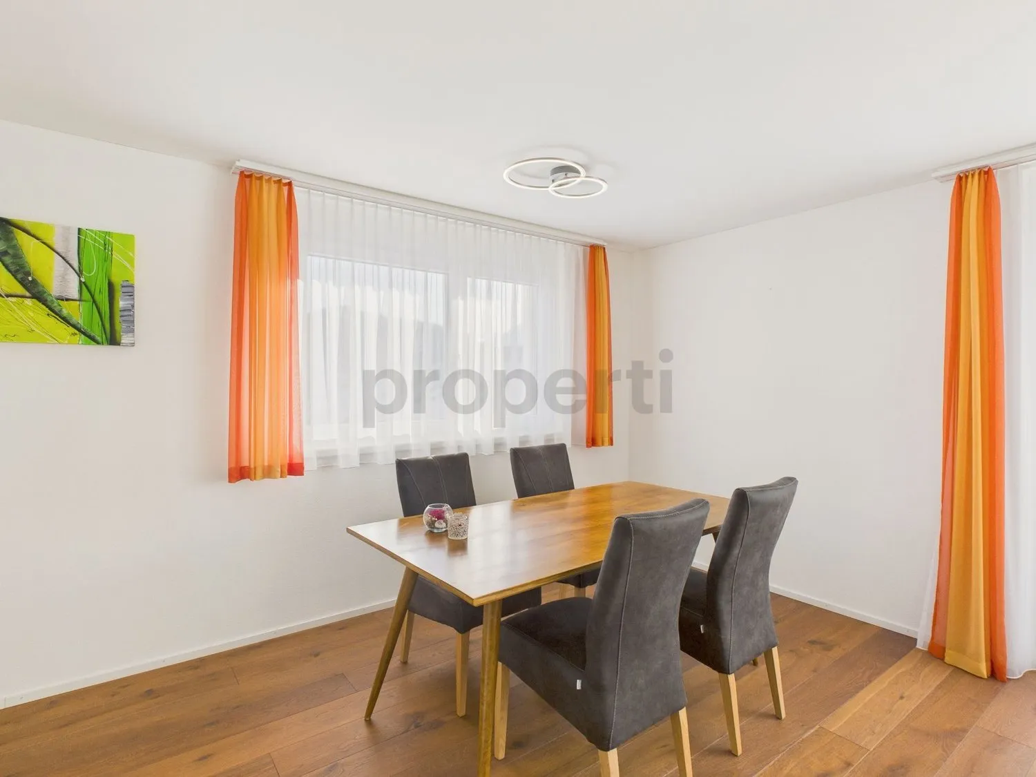 Moderne 4.5-Zimmer-Wohnung mit Balkon, Kaltbrunn