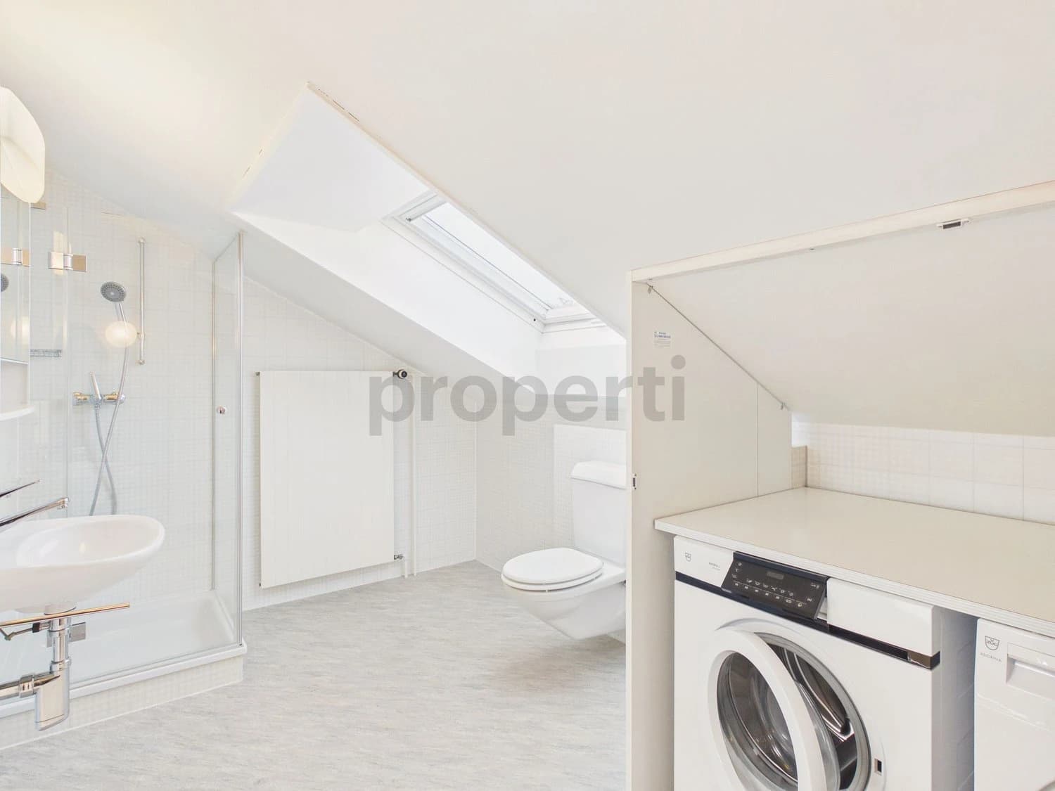 Einzigartige 4.5-Zimmer-Maisonette Wohnung mit mehreren Balkonen in Zug