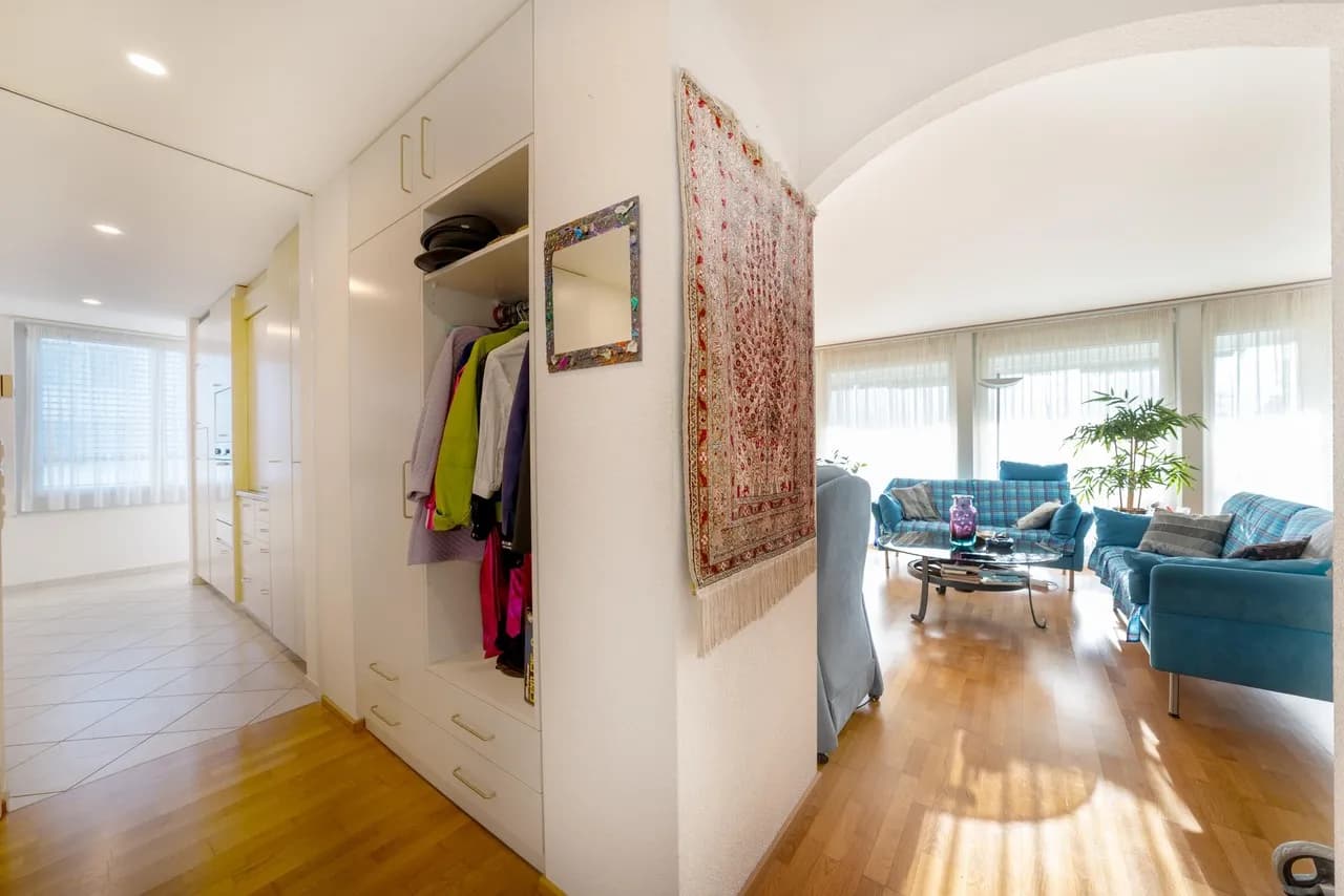 Grosse Eigentumswohnung an ruhiger Lage inkl. Tiefgaragenplatz!