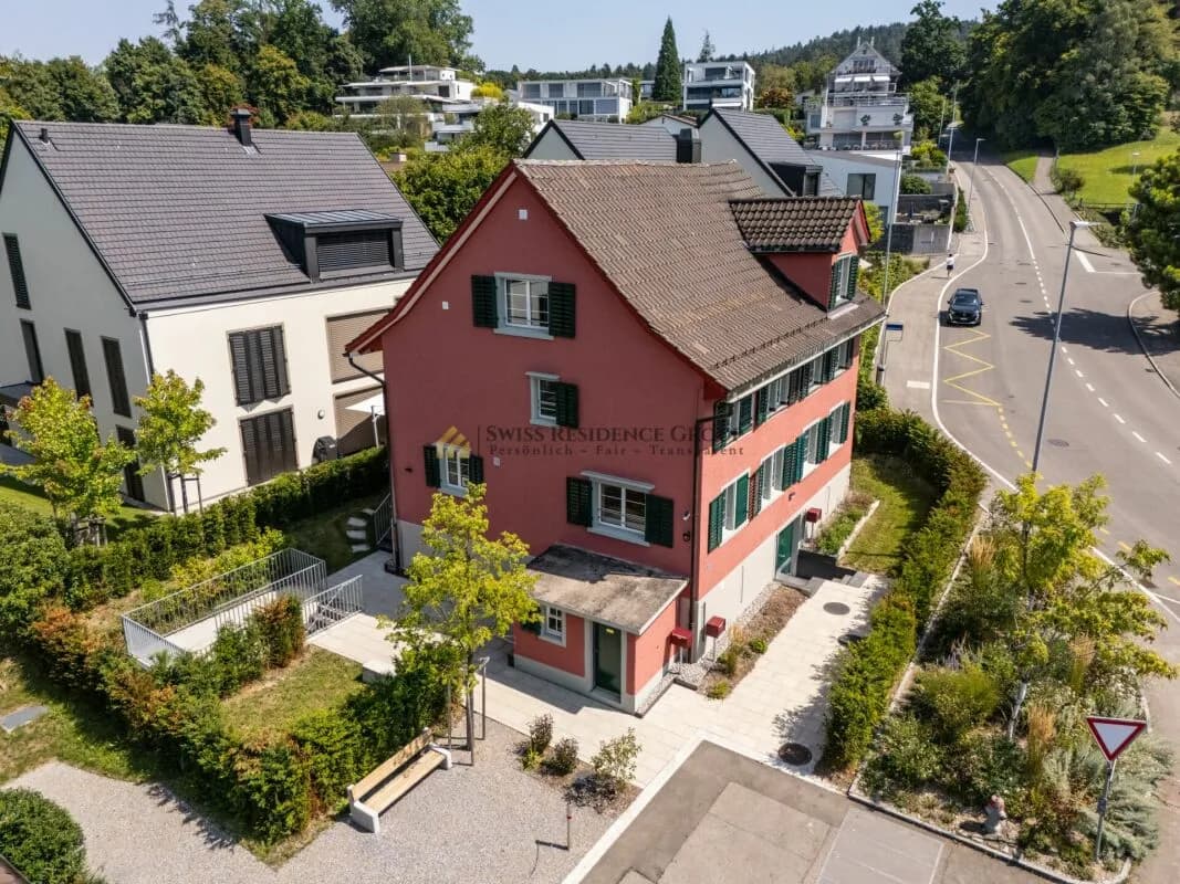 Charmantes Zweifamilienhaus zur Miete in Küsnacht am Zürichsee