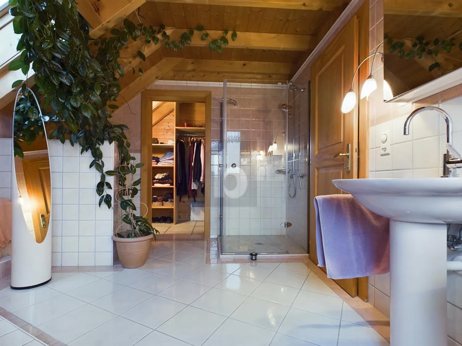 VOLLHOLZHAUS MIT UMSCHWUNG UND WEITSICHT!