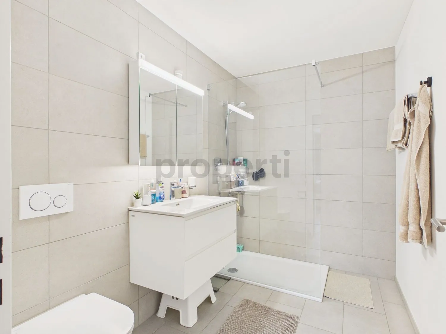 Moderne 3.5-Zimmer-Wohnung mit Balkon, Frick