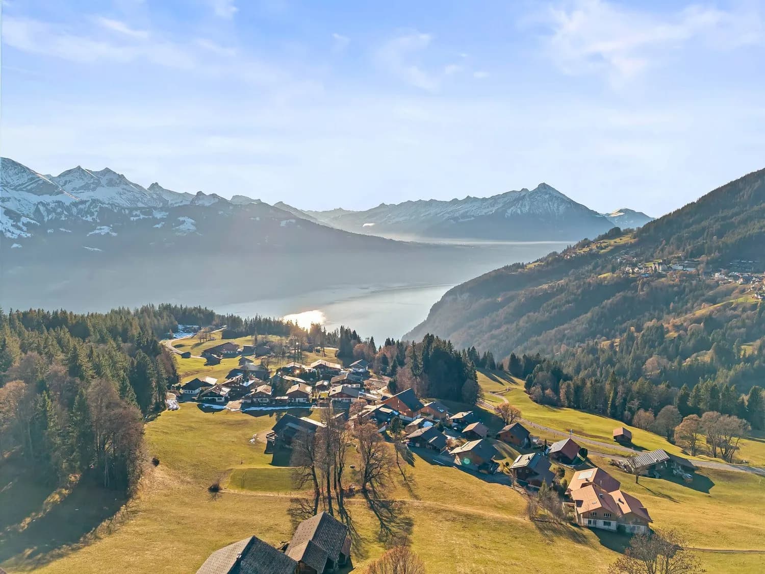 MODERNE WOHNUNG IN BEATENBERG MIT PANORAMAAUSSICHT