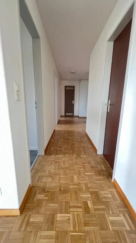 Schöne helle 3 1/2 Zimmer Wohnung