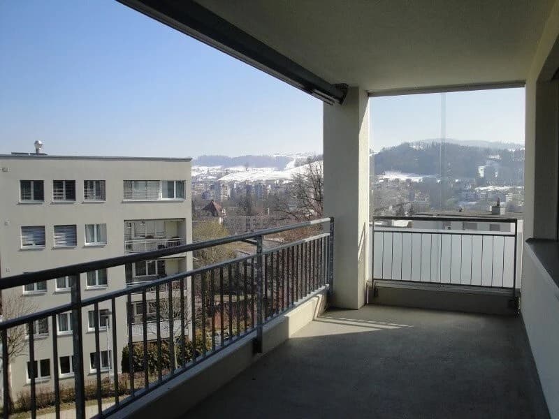 Grosszügige Familienwohnung in ruhiger Gegend