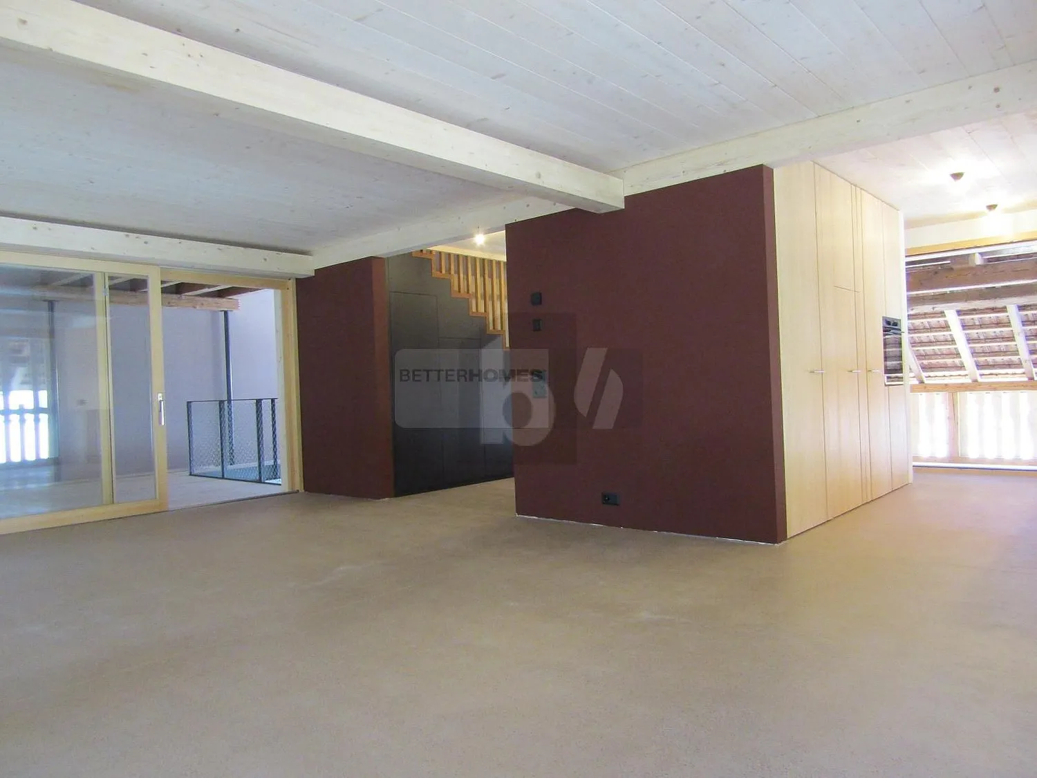 GROSSZÜGIG MIT MODERNEN AKZENTEN