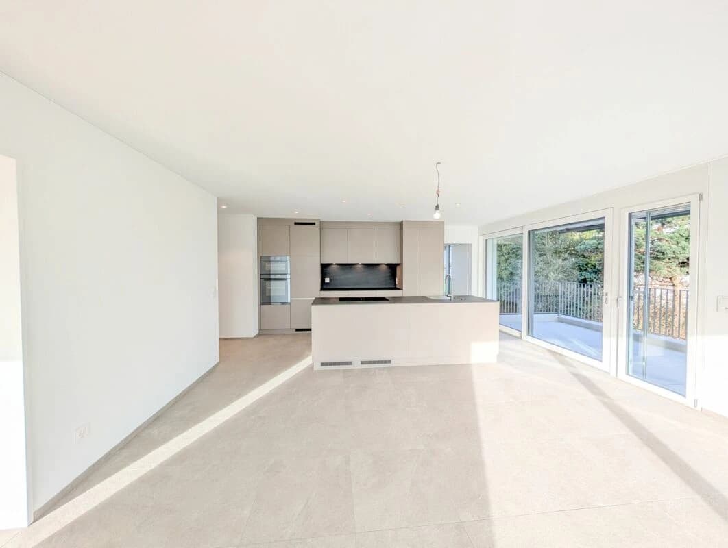 4.5-Zimmer-Wohnung im OG mit zwei Balkonen