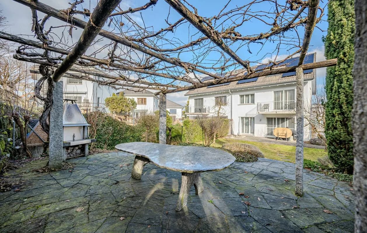 Ihr Familienparadies mit romantischem Garten