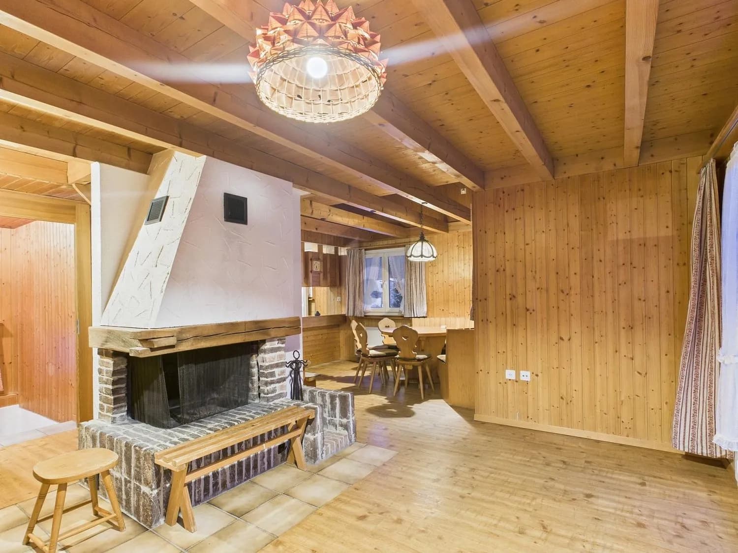 AN RUHIGER LAGE FÜR GENIESSER