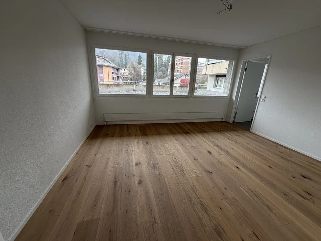 Frisch renoviert und stilvoll umgestaltet - wohnen wie im Neubau!